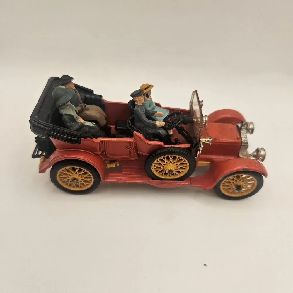 CORGI TOYS DAIMLER 1910 RED METAL A5 1:43 w Driver and‎ Passengers RARE!